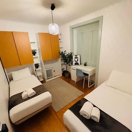 Arroios Hostel *