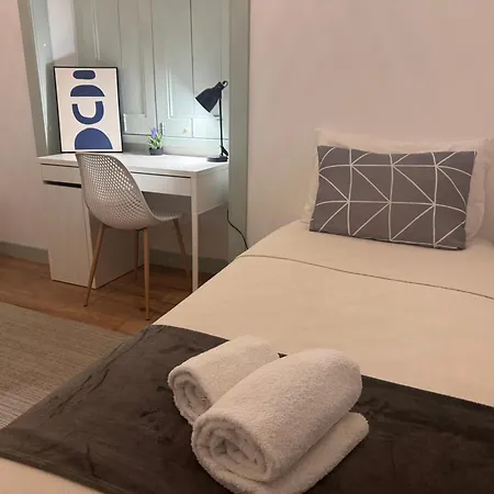 Arroios Hostel *